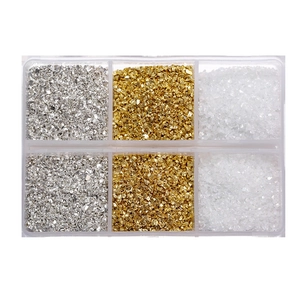 Kit DIY de 6 compartimentos con fragmentos de vidrio triturado oro, plata y claro