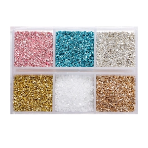 Caja de 6 compartimentos con vidrios de colores para manualidades DIY y decoración