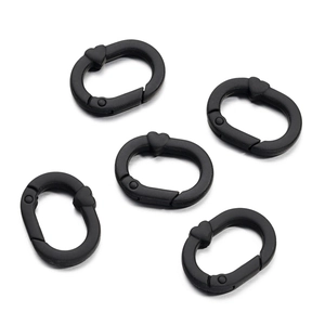 Détails de cinq mousquetons en forme de cœur noir mat pour accessoires de bricolage