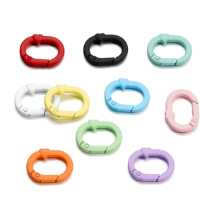 Anneaux à ressort ovales avec décorations en cœur colorées pour accessoires DIY