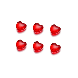 Macro di perline di vetro rosse a forma di cuore per gioielli fai-da-te e collane