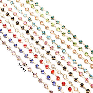 Detail van 6,8mm gefacetteerde zirkoonstenen in vergulde ketting voor DIY-sieraden