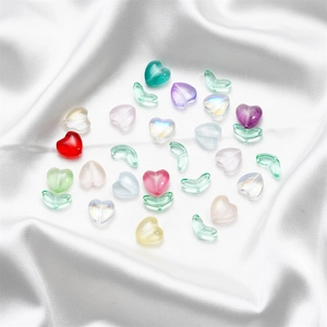 Perle colorate a forma di cuore e foglia di tulipano per gioielli DIY e artigianato