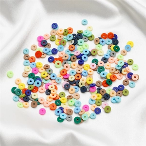 Détails de perles plates colorées de 6mm en argile polymère pour bijoux DIY