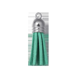 Détail du pendentif gland en daim vert menthe avec capuchon argenté pour porte-clés DIY