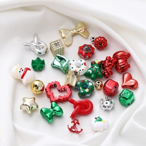 Bunte Acryl-Weihnachtsperlen Set mit Schneemann und Baum für DIY Schmuckherstellung