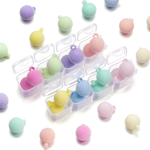 Lot de pendentifs perles rondes floquées macaron avec trous de 3mm dans boîte de rangement