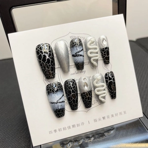 Handmade Press On Nails Black Snake Pattern Coffin Shape Fake Nails With 3D Snake Design Rhinestone Dark Punk Gothic False Nails Set