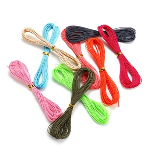 Cordino cerato intrecciato a tre fili da 1mm in colori vivaci per bijoux fai-da-te