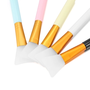 Set of 5 colorful silicone face mask brushes with gold ferrules and soft fan-shaped heads