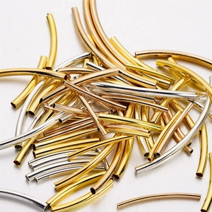 Sortierte gebogene Metallperlen für DIY-Armbänder in Gold, Silber und Roségold-Optik