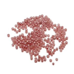 Primer plano de cuentas de vidrio rosa viejo de 3mm con brillo perlado para joyas DIY