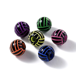Détail de perles de basket en bois créatives avec rainures de couleurs fluorescentes