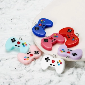 Resin Game Controller Pendants Alloy Mini Console Handle Charms With Heart Pattern For DIY Jewelry Making Accessories