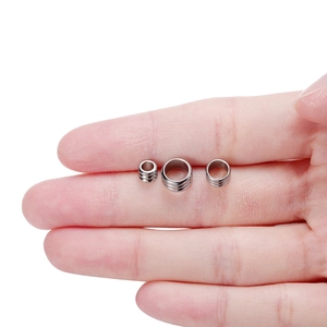 Trois tailles de perles d'espacement cylindriques en acier inoxydable pour bijoux DIY