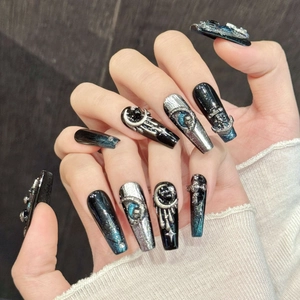 Gothic Dark Serpent Lune Étoile Press On Nails Oeil De Chat Bleu Noir Cercueil Long Faux Ongles Avec Breloques En Métal 3D Strass