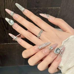 Handmade Luxury Nude Pink Press On Nails Rhinestone Artificial Pearl Butterfly Bow Design Almond Stiletto Fake Nails For Women Party