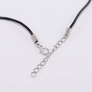 Cordón de collar de cuero PU negro con cierre de langosta plateado y cadena de extensión