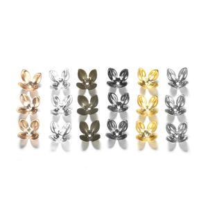 Copriperla conici a quattro petali per gioielli fai-da-te in sei colori metallici