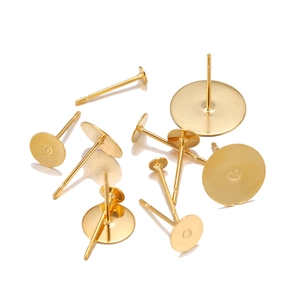 Clous d'oreilles dorés en acier inoxydable à plateau plat de tailles variées pour bijoux