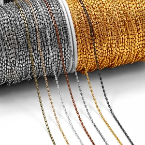 Cadena de cobre cilíndrica de 1,5 mm en varios acabados metálicos para joyería DIY