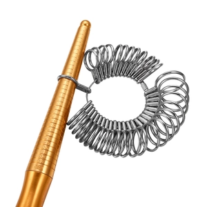 Dettaglio del mandrino per anelli HK 1-33 e set di misuratori per anelli in metallo