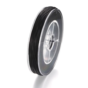 Détail du fil de perlage élastique noir sur bobine transparente pour bijoux DIY