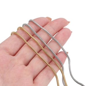 Détails de chaînes serpent de 1 mètre en acier inoxydable doré et argenté poli