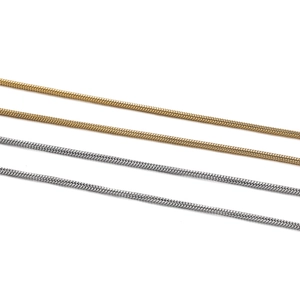 Détail de chaînes serpent de 1m en acier inoxydable doré et argenté pour bijoux DIY