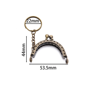 Bronzen 5cm halfronde portemonnee frame met sleutelhanger en afmetingen weergave
