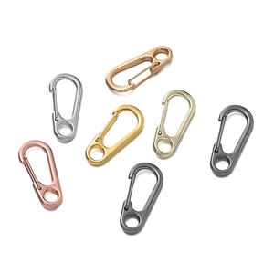 Mini-Karabinerhaken aus Zinklegierung in verschiedenen Metallic-Farben