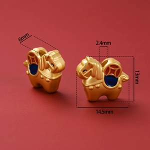 Detalle de dijes de caballo del zodiaco en aleación con esmalte rojo y medidas para joyería