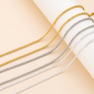 Cadenas minimalistas de clavícula DIY en oro y plata con diseño de eslabones tipo palomita