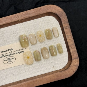 Japanese Style Olive Green Cat Eye Press On Nails With 3D Embossed White Flower Champagne Gold Foil Short Square Round Fake Nails For Women Jewelry Decor