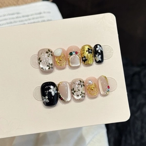 Faux Ongles Baroque Fait Main Vintage Noir Or Künstliche Perle Strass Fleur 3D Luxe Ensemble de Faux Ongles pour Femme Nail Art
