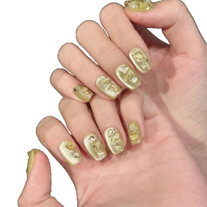 Cat eye press-on nails with green crystal gravel and 3D resin stone decoration