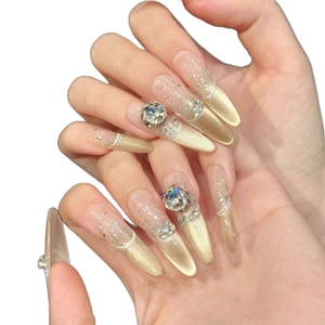 Champagner-Cat-Eye-Klebenägel mit Glitzerverlauf und 3D-Strassstein-Akzenten