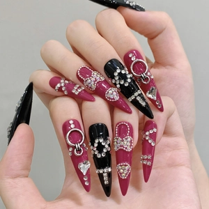 Unghie Finte a Punta Stiletto Fatte a Mano Lunghe Fucsia Nero Color Block Lusso Strass Cuore Stella Stile Punk per Donna