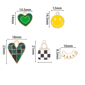 Checkerboard heart and smiley face alloy pendant set with dimensions for DIY jewelry