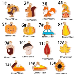 Détail de 15 pendentifs d'automne en émail pour la création de bijoux de Thanksgiving