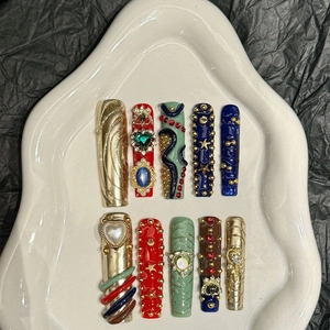 Handmade Press On Nails Extra Long Coffin Shape 3D Relief Rhinestone Artificial Pearl Luxury False Nails Retro Jewelry Style For Women