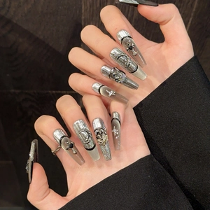 Gothic silver metallic and black cat-eye long coffin press-on nails with 3D alloy charms