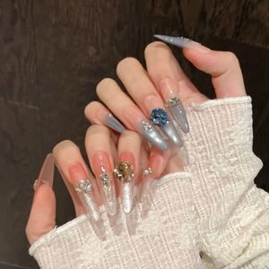 Faux ongles stiletto faits main dégradé œil de chat rose et bleu avec cristaux de luxe