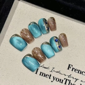 Handmade Peacock Blue Cat Eye Press On Nails Heart Relief Rhinestone Decor Short Square Oval Fake Nails For Women Jewelry