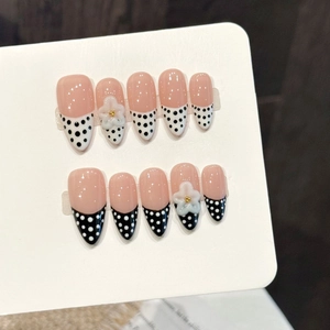 Faux Ongles à Presser Amande Moyenne Faits à la Main Pois Français Fleur 3D Base Rose Style Doux Cool Femme Manucure