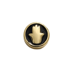 Hamsa-Hand-Anhänger in schwarzer Emaille und Goldoptik auf rundem Metall-Charm