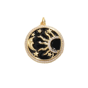 Pendentif céleste doré avec soleil, lune, étoiles, émail noir et détails en zircon