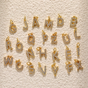 26 vergulde alfabet letterhangers met fonkelende zirkonia voor DIY-sieraden maken