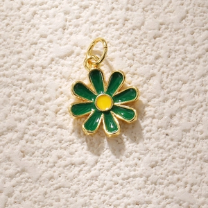 Daisy tulip flower pendant in gold-plated copper with green enamel and yellow center