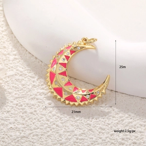 Detailansicht des 18k Gold-Mondanhängers mit Emaille und Zirkonia inklusive Abmessungen